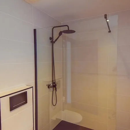 Mami Βίλα Κοραλέχο